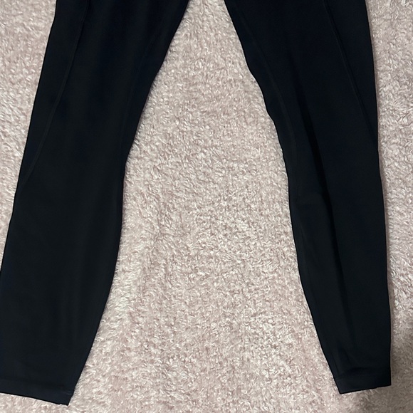 Black lululemon women Leggings with packets - Picture 4 of 8